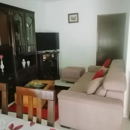 Apartment Lazarino1 *